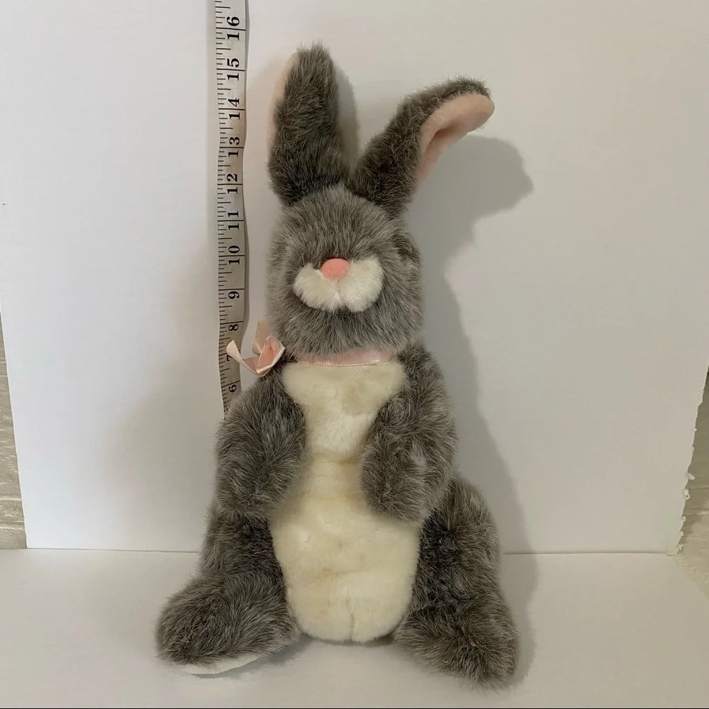 Vintage Commonwealth plush 1988 gray & white bunny rabbit puppet stuffed animal